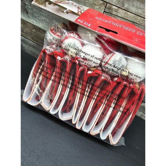 6 ft Christmas Garland | Red | Grey | Gray | White | Knitted Ugly Sweater - Picture 5 of 5